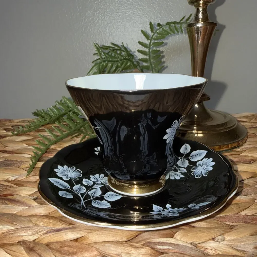 Vtg Royal Albert Black White Gold Bone China Tea Cup Saucer Set England Floral